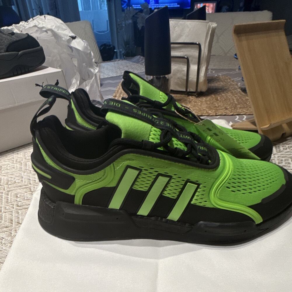 adidas NMD_V3 Solar Green/Core Black/Carbon Men's Sneaker FZ6495